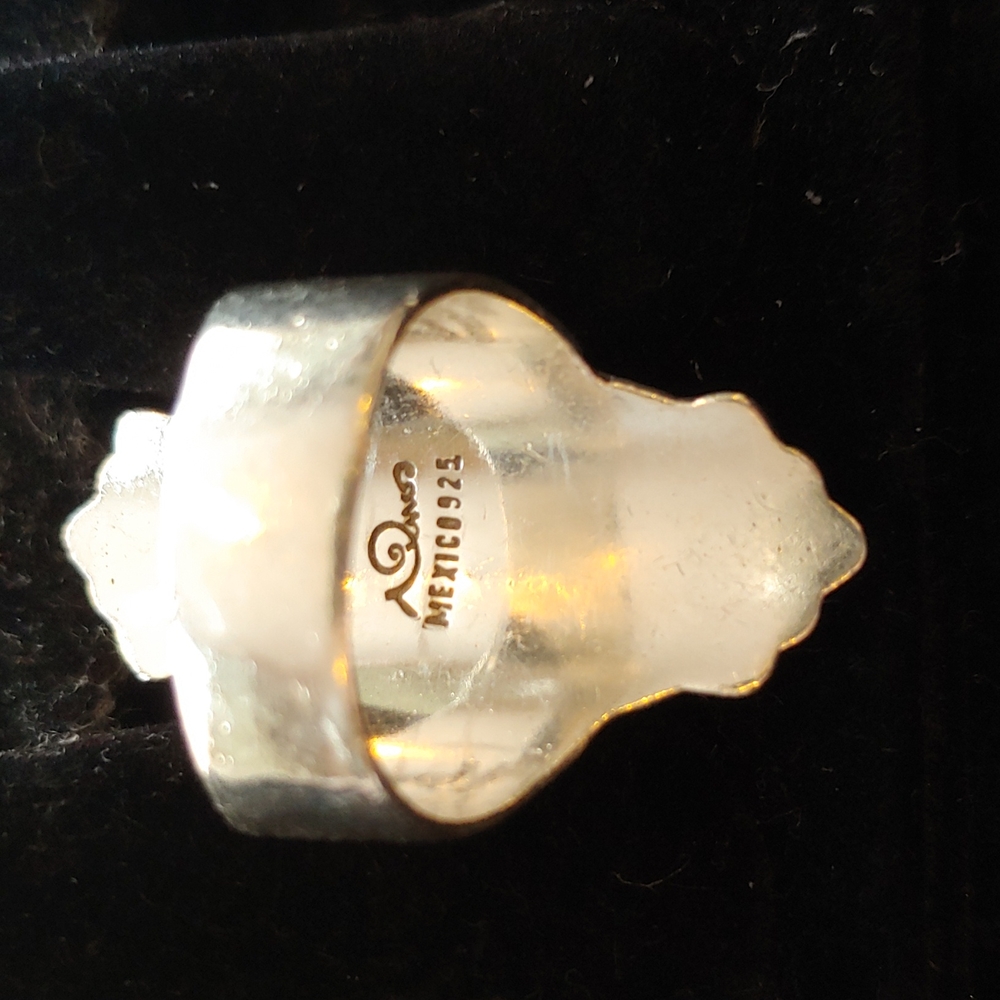 Ring - Picture 3 of 3